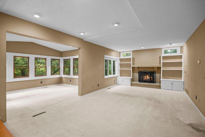 Property Photo:  15588 Canyon Ridge  MN 55347 