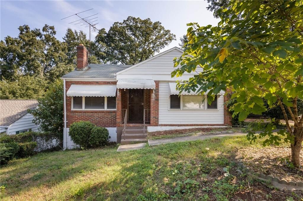 Property Photo: 71 Burbank Drive NW GA 30314