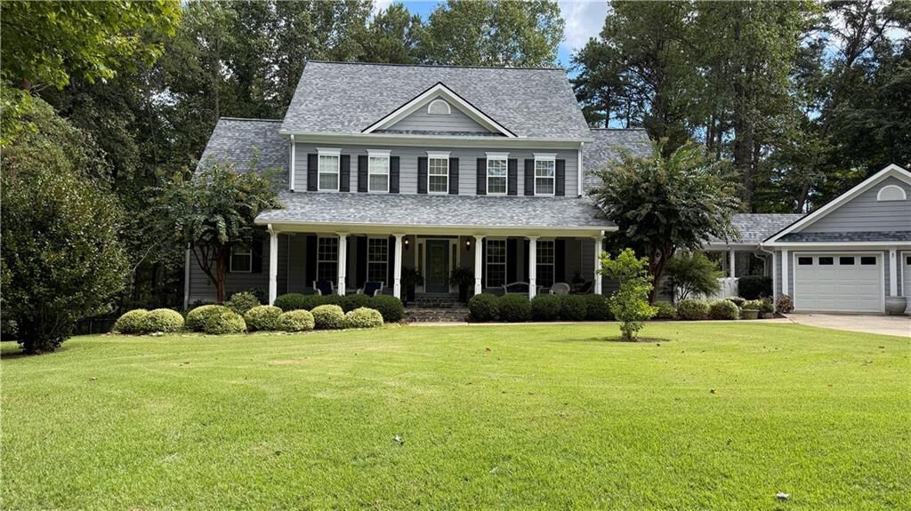 Property Photo: 173 Sweetbriar Drive GA 30143