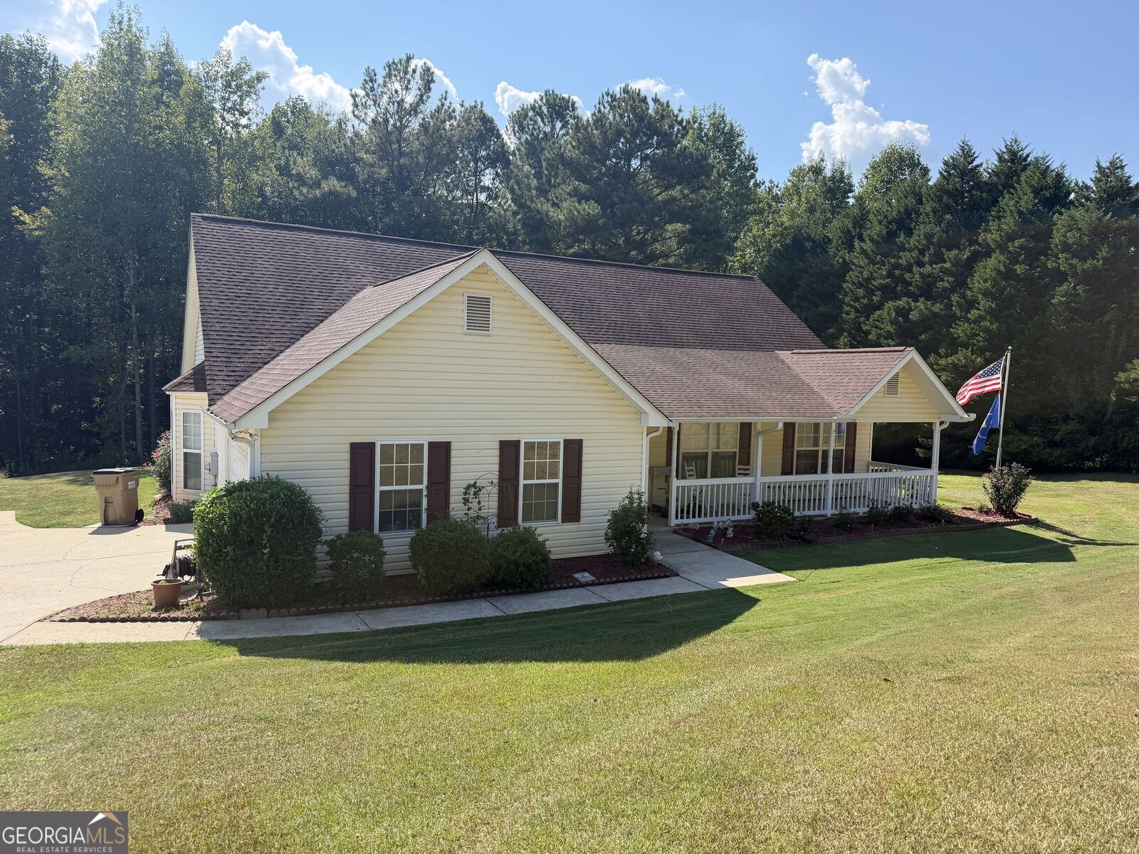 Property Photo:  406 Arrowhatchee Drive  GA 30680 