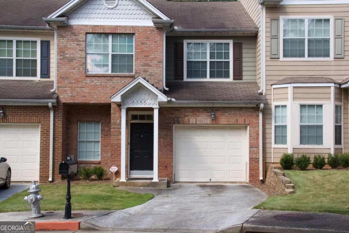 Property Photo:  2502 Laurel Circle NW  GA 30311 