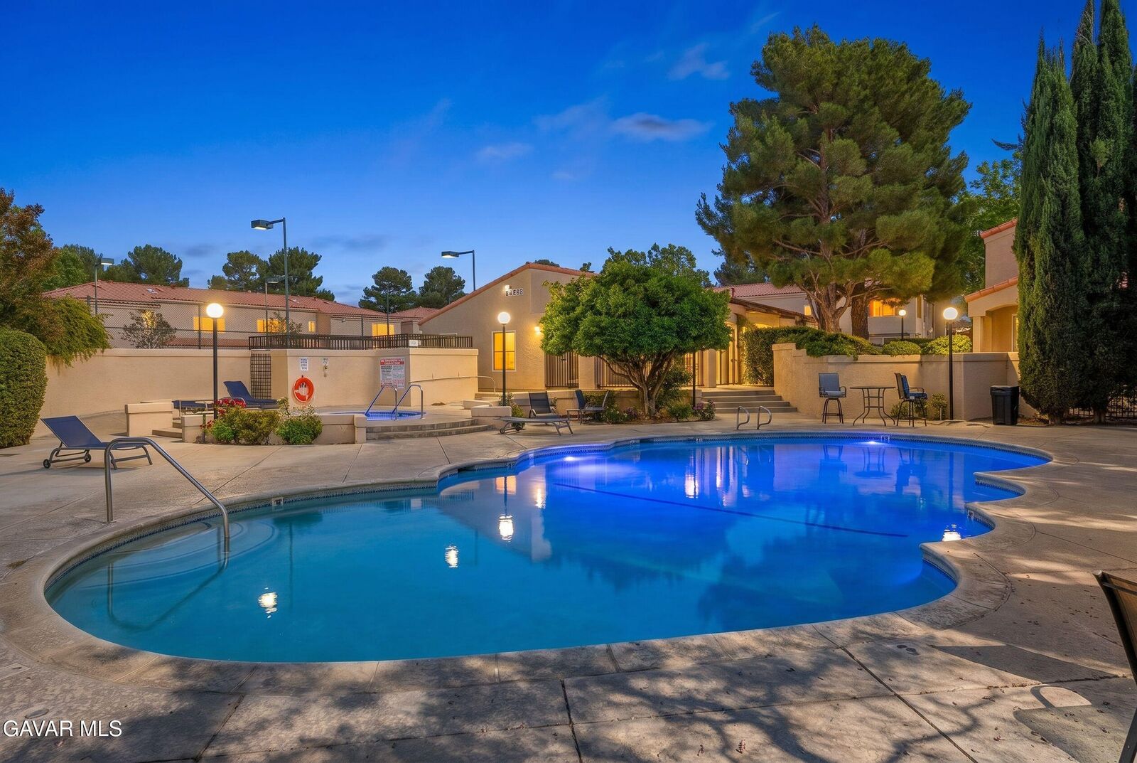 Property Photo:  43465 30th Street Unit 4  CA 93536 