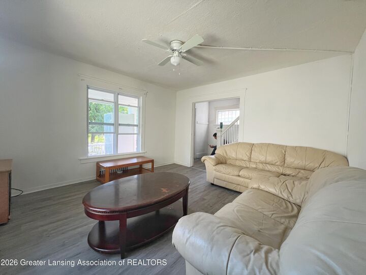 Property Photo:  416 W Willow Street  MI 48906 