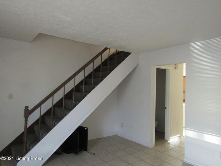 Property Photo:  114 E Ashland Ave 114  KY 40214 