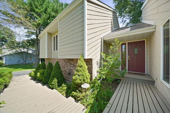 Property Photo:  1587 N Rustic Drive  IN 46350 