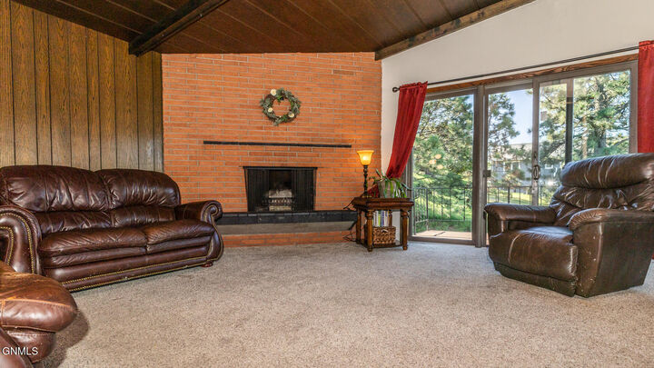 Property Photo:  2431 E Boulevard Avenue  ND 58501 