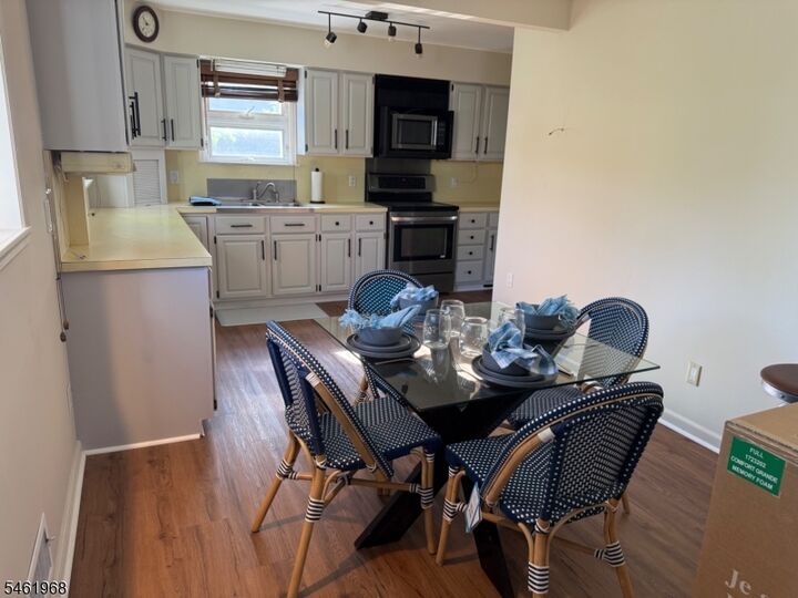 Property Photo: 86 Sycamore Rd NJ 07012