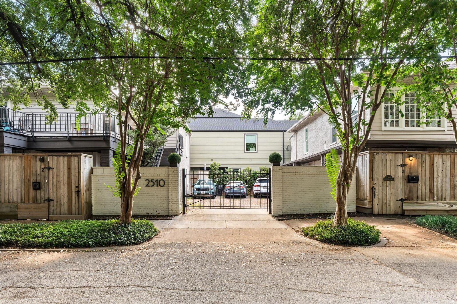 Property Photo:  2510 Whitney Street 3  TX 77006 