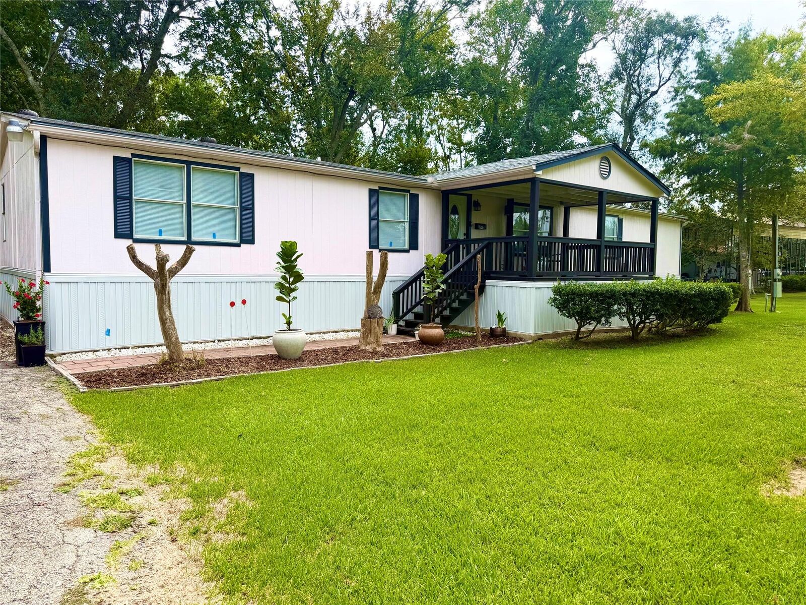 Property Photo:  740 County Road 4923  TX 77535 