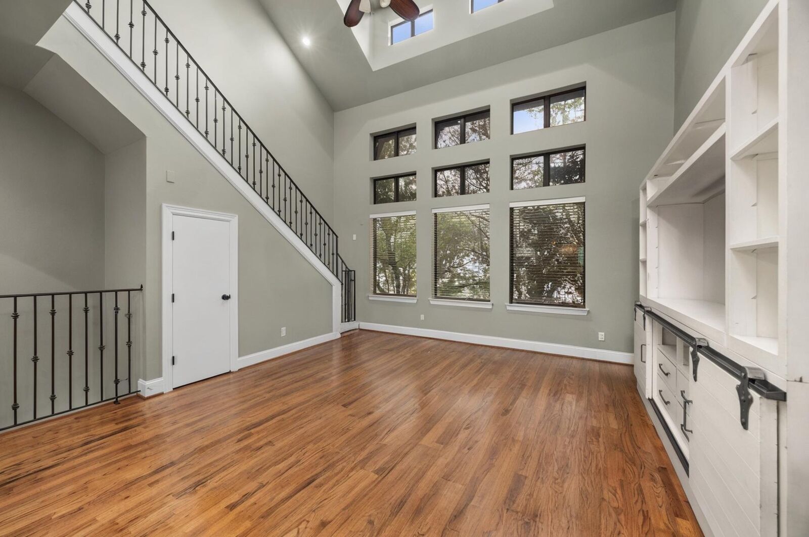 Property Photo: 1604 White Street TX 77007