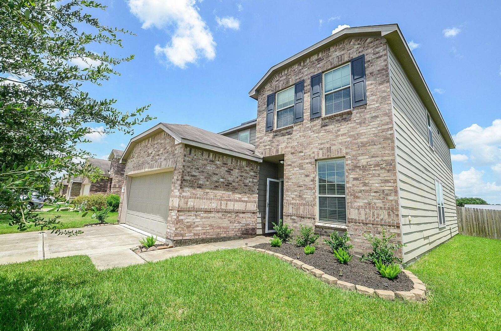 Property Photo: 2539 Bedrock Lane TX 77489