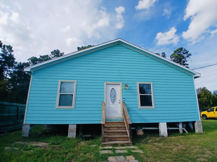 Property Photo:  21201 South Street  TX 77357 