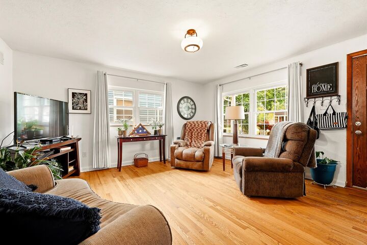 Property Photo: 374 Rosalind Road WV 25705