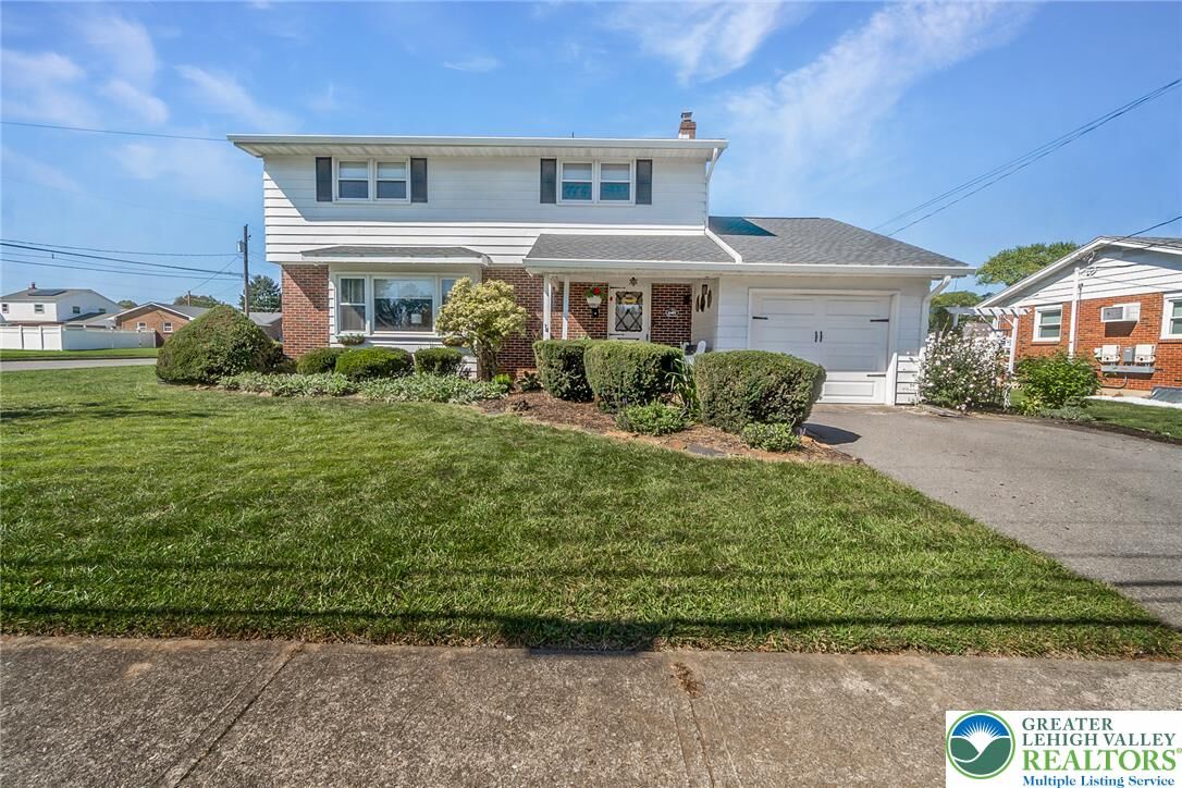 Property Photo:  2405 Lafayette Avenue  PA 18017 
