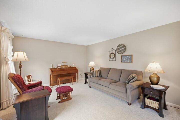 Property Photo:  2612 Fox Den Ct  OH 44805 