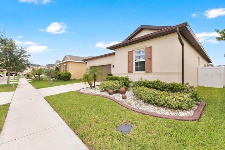 Property Photo:  914 Fallon Hills Drive  FL 33844 