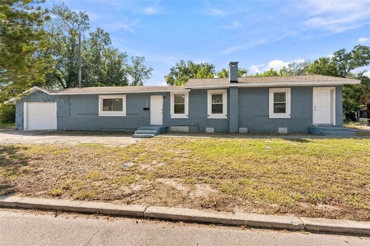 Property Photo:  2500 11th Avenue SE  FL 33712 