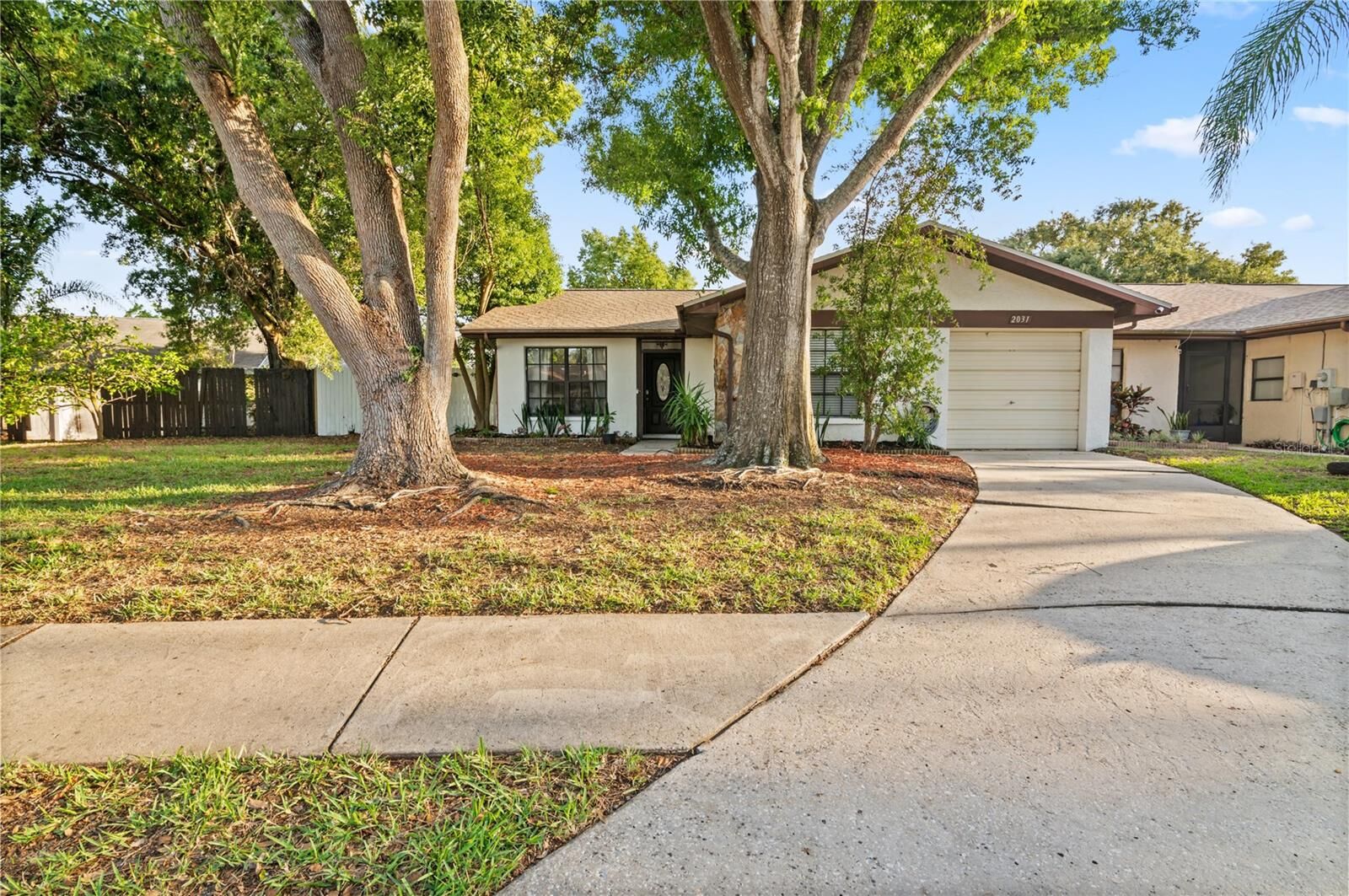 Property Photo: 2031 Dover Court FL 34677