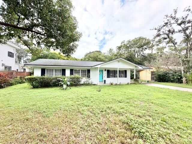 Property Photo:  1810 S Locust Avenue  FL 32771 