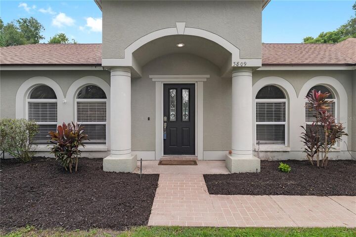 Property Photo:  3809 Hanover Hill Dr  FL 33596 