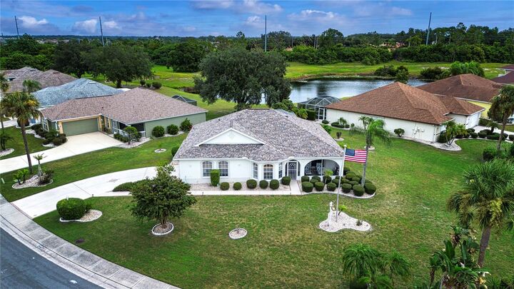 Property Photo:  2503 Runningbrooke Way  FL 33573 