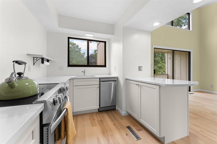 Property Photo:  304 Fairway Cove  MI 49286-1187 