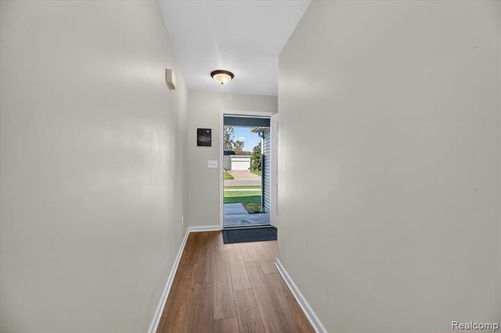 Property Photo: 3107 Daisy Way MI 48519 1590