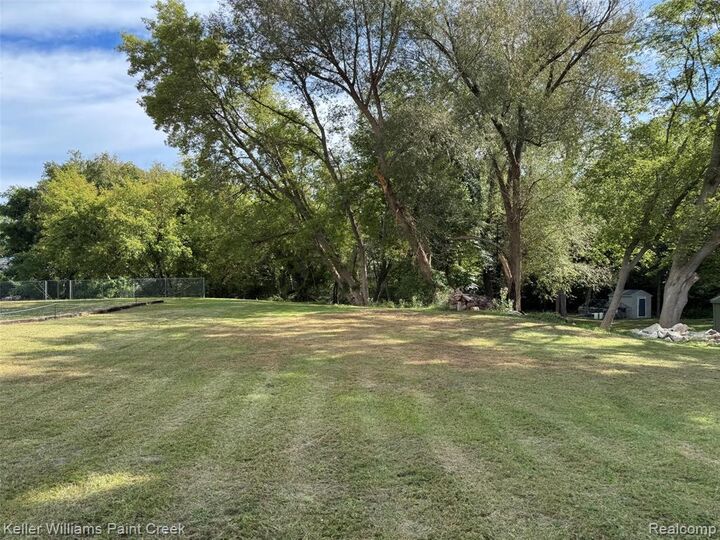 Property Photo: 7200 Lakeshore Road MI 48059 1942