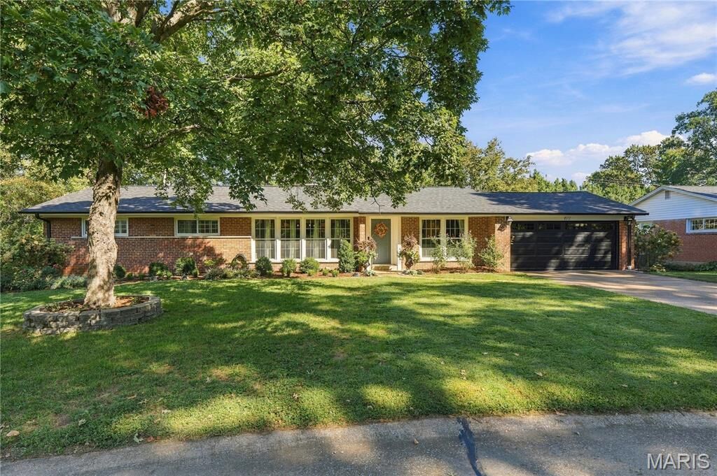 Property Photo: 1517 Rue Renee Drive MO 63122