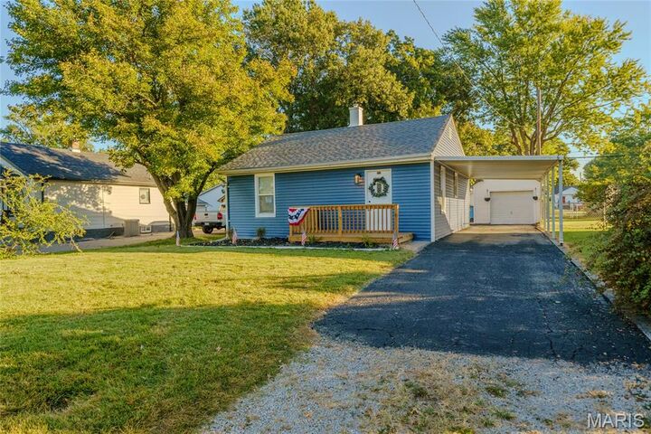 Property Photo: 1713 Moro Avenue IL 62040