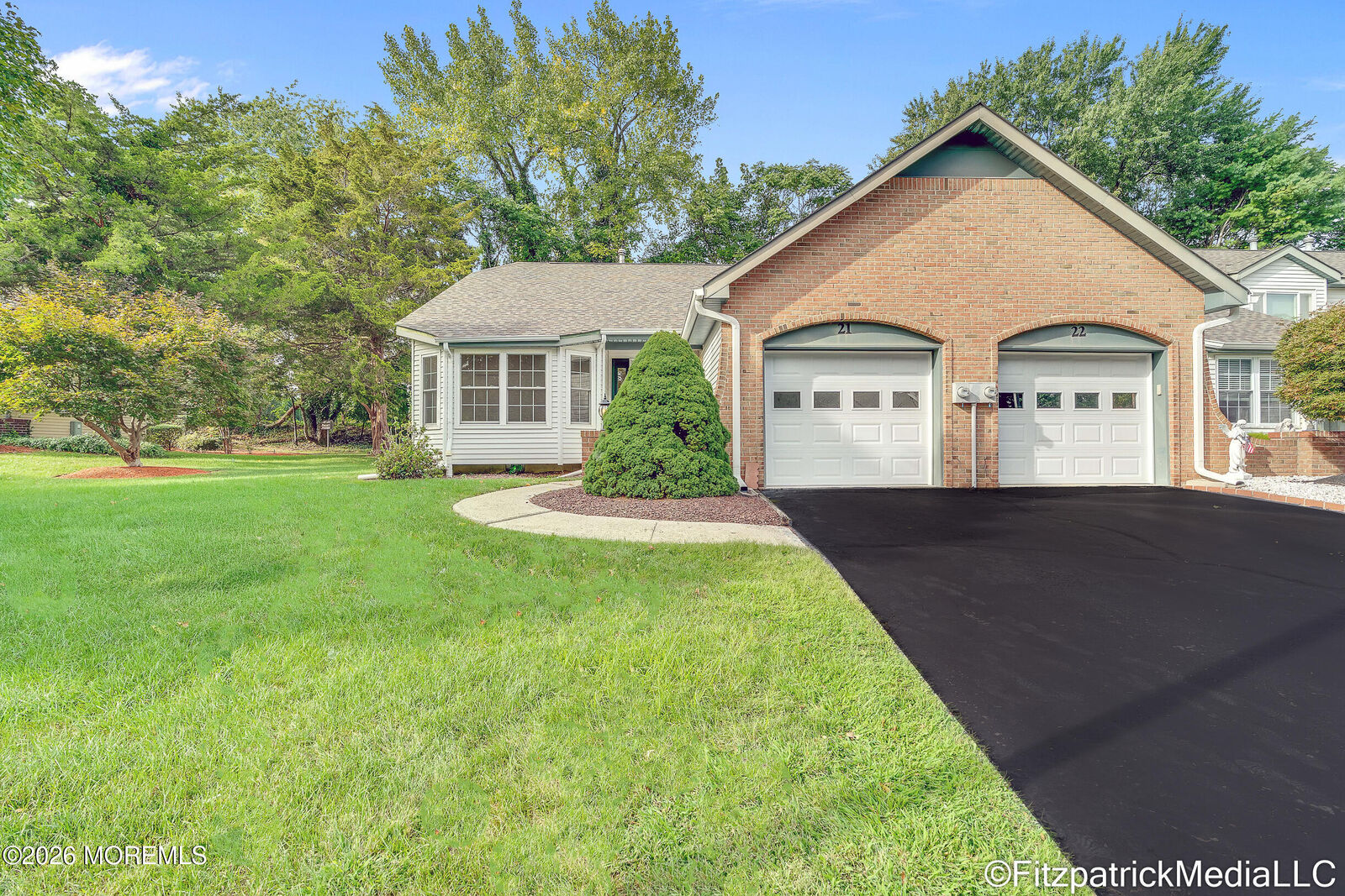 Property Photo:  21 Old Mill Court  NJ 07719 