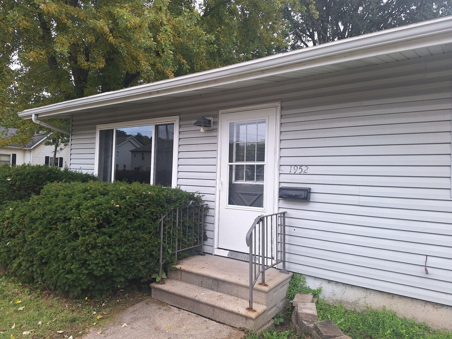 Property Photo:  1952 Columbus Street  IL 61350 