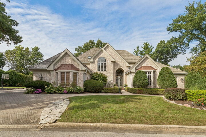Property Photo:  23 Ambriance Drive  IL 60527 