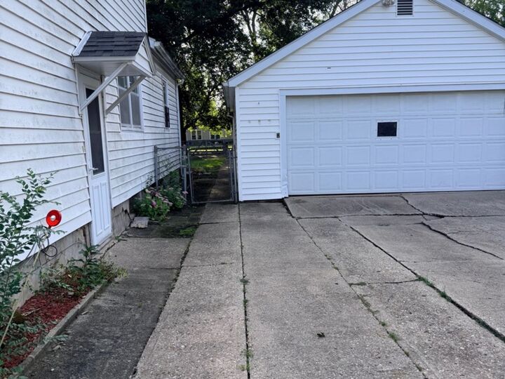 Property Photo:  2010 Latham Street  IL 61103 