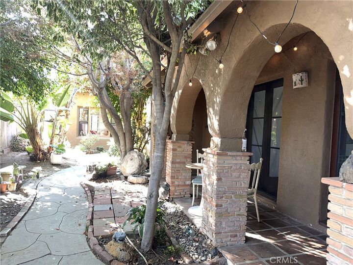 Property Photo: 517 Roswell Avenue CA 90814