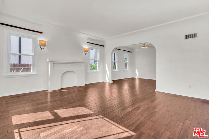 Property Photo:  8349 W 4th Street  CA 90048 