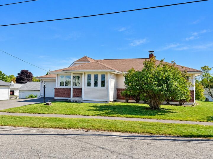 Property Photo: 29 Eastern Avenue ME 04430