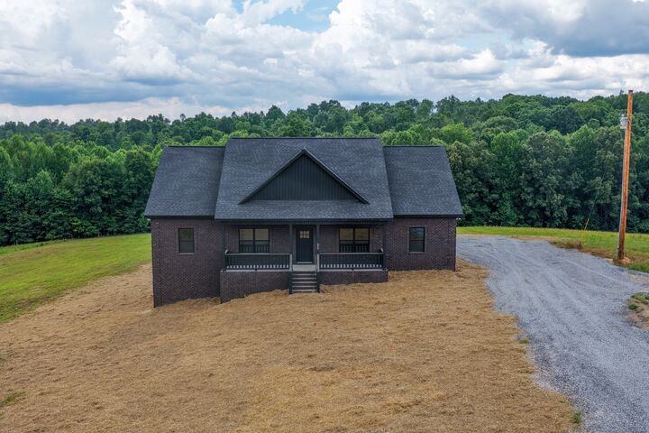 Property Photo: 2010 Lafayette Rd TN 37150