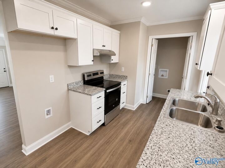 Property Photo:  684 Doris Street  AL 35957 