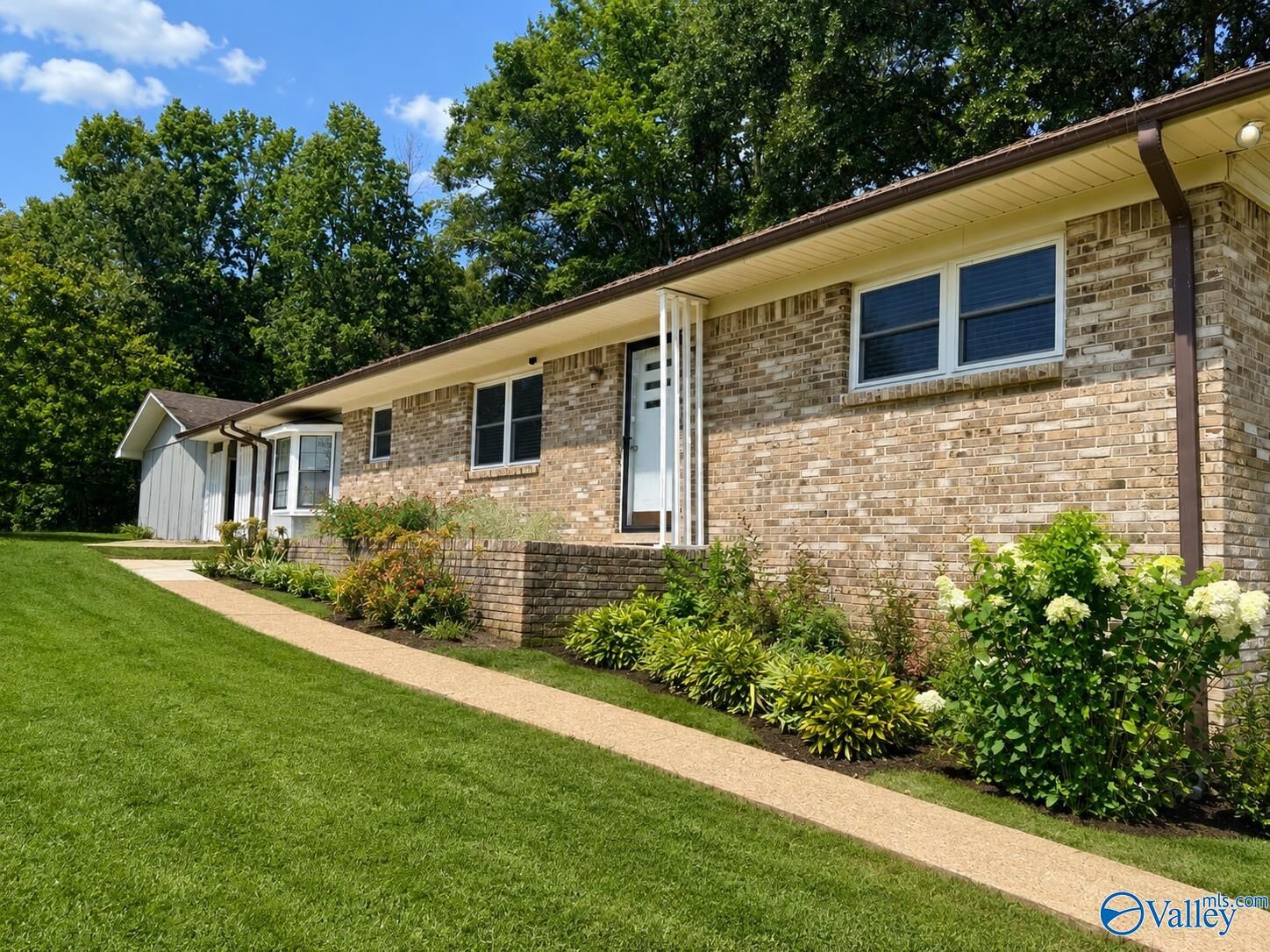 Property Photo:  1535 State Highway 44  AL 35563 