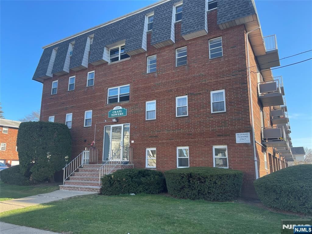 Property Photo: 125 Lawrence Street 3C NJ 07601