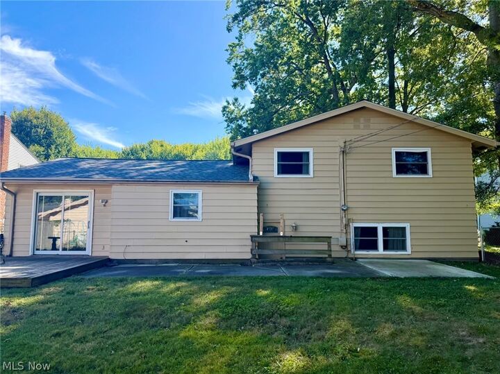 Property Photo:  28096 Edgepark Drive  OH 44070 