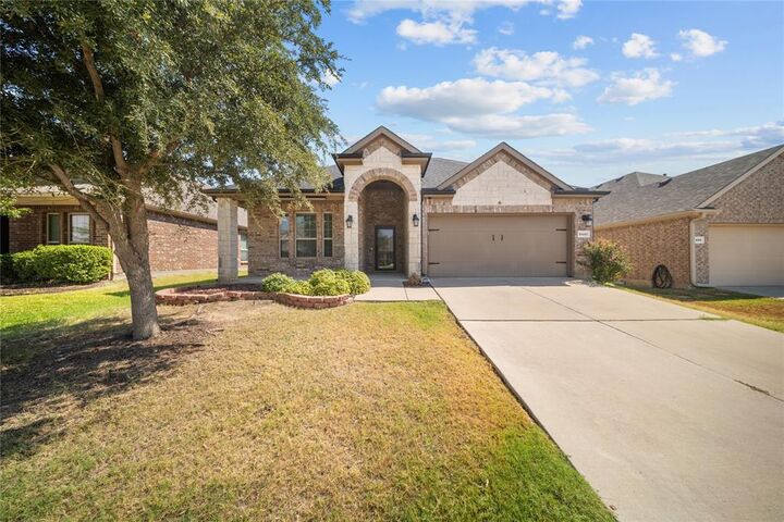 Property Photo:  2417 Michelle Creek Drive  TX 75068 