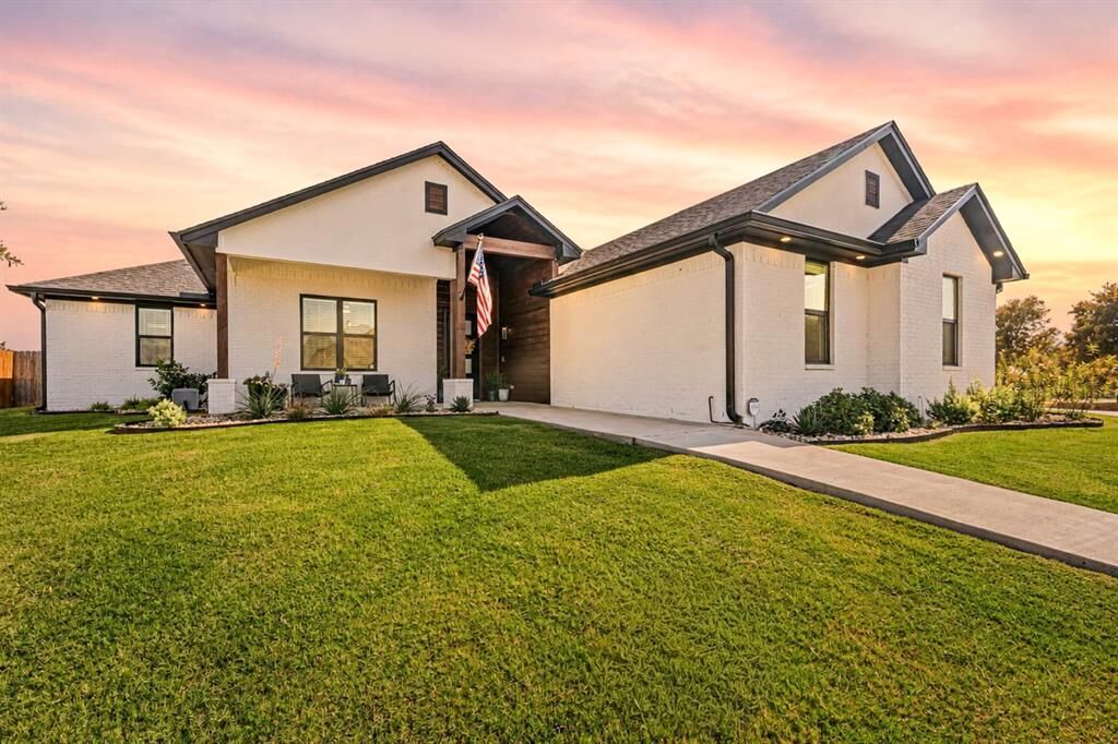 Property Photo:  149 Water View Lane  TX 76706 