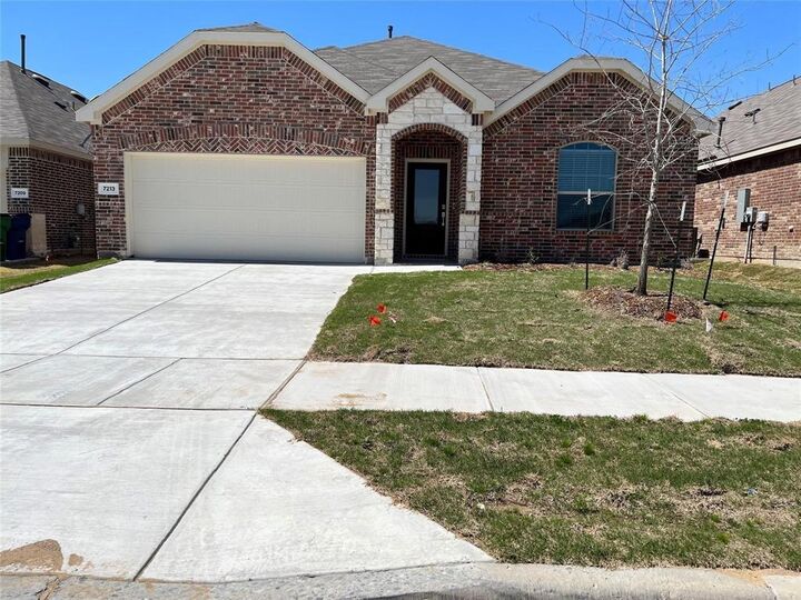 Property Photo:  7213 Crepe Myrtle Avenue  TX 75071 