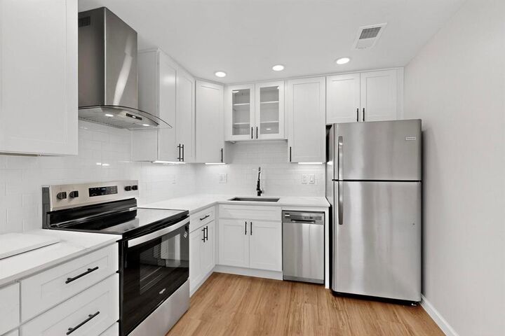 Property Photo: 5731 Harvest Hill Road 1044 TX 75230
