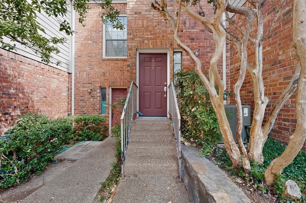 Property Photo: 5619 Preston Oaks Road 804 TX 75254
