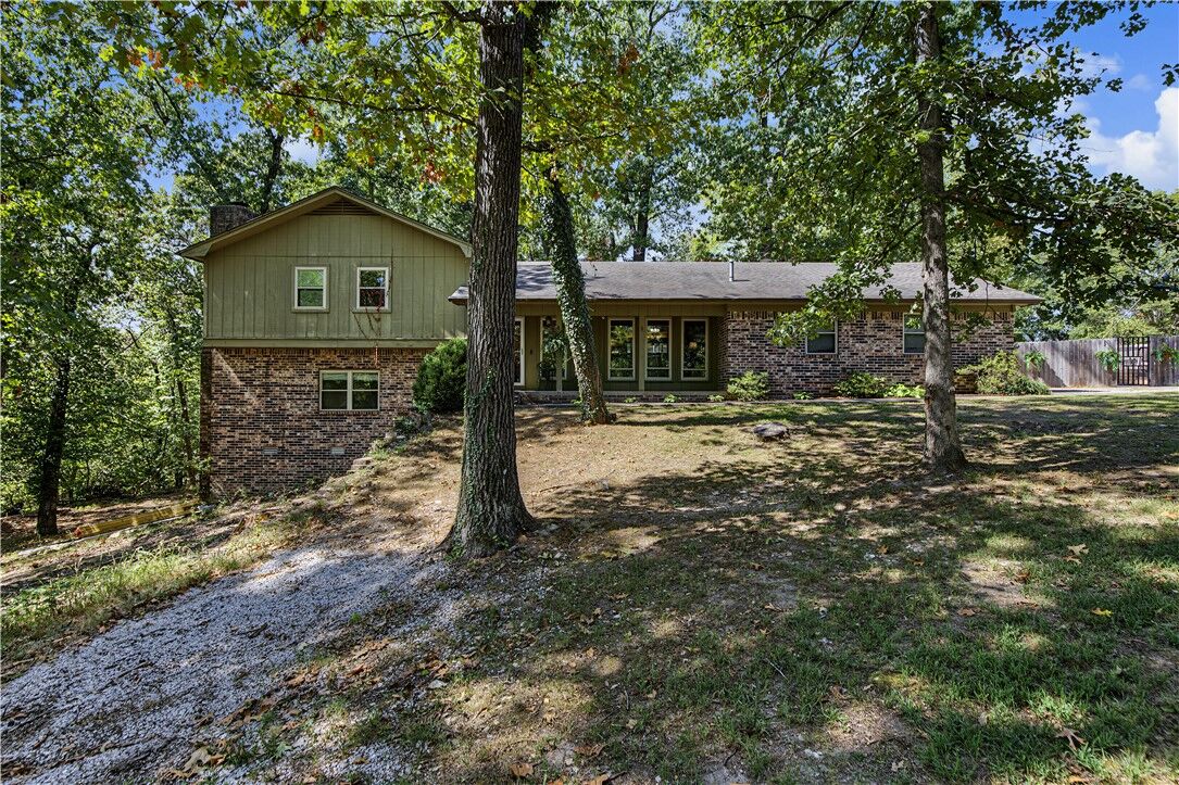Property Photo: 16 W Cardinal Court AR 72756