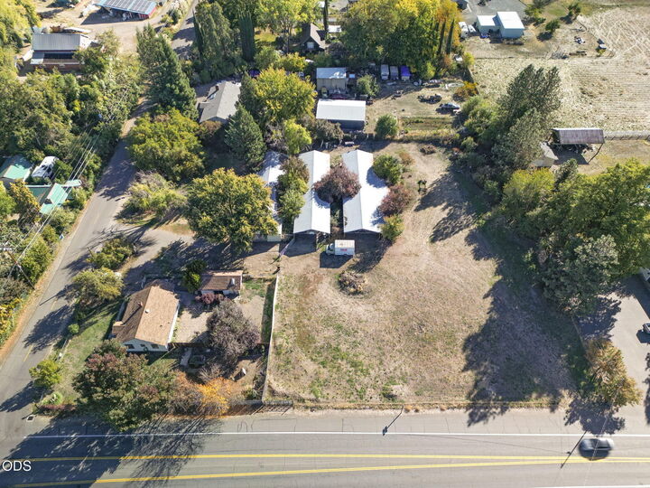Property Photo:  2357 Ross Lane  OR 97501 