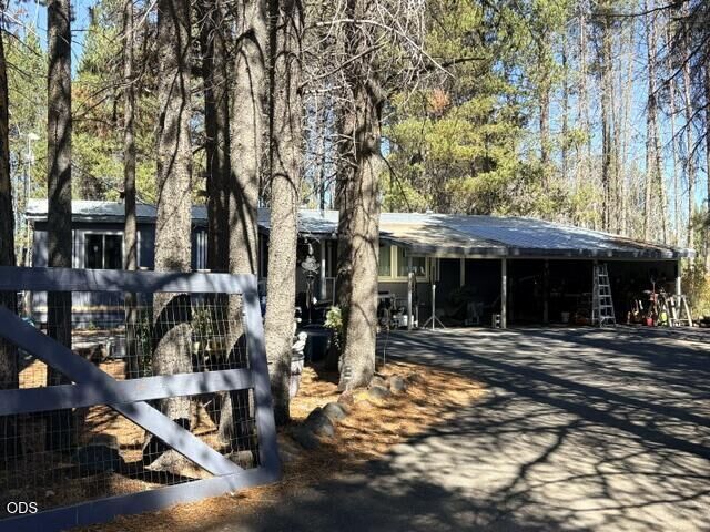 Property Photo:  136028 U.s. 97  OR 97733 